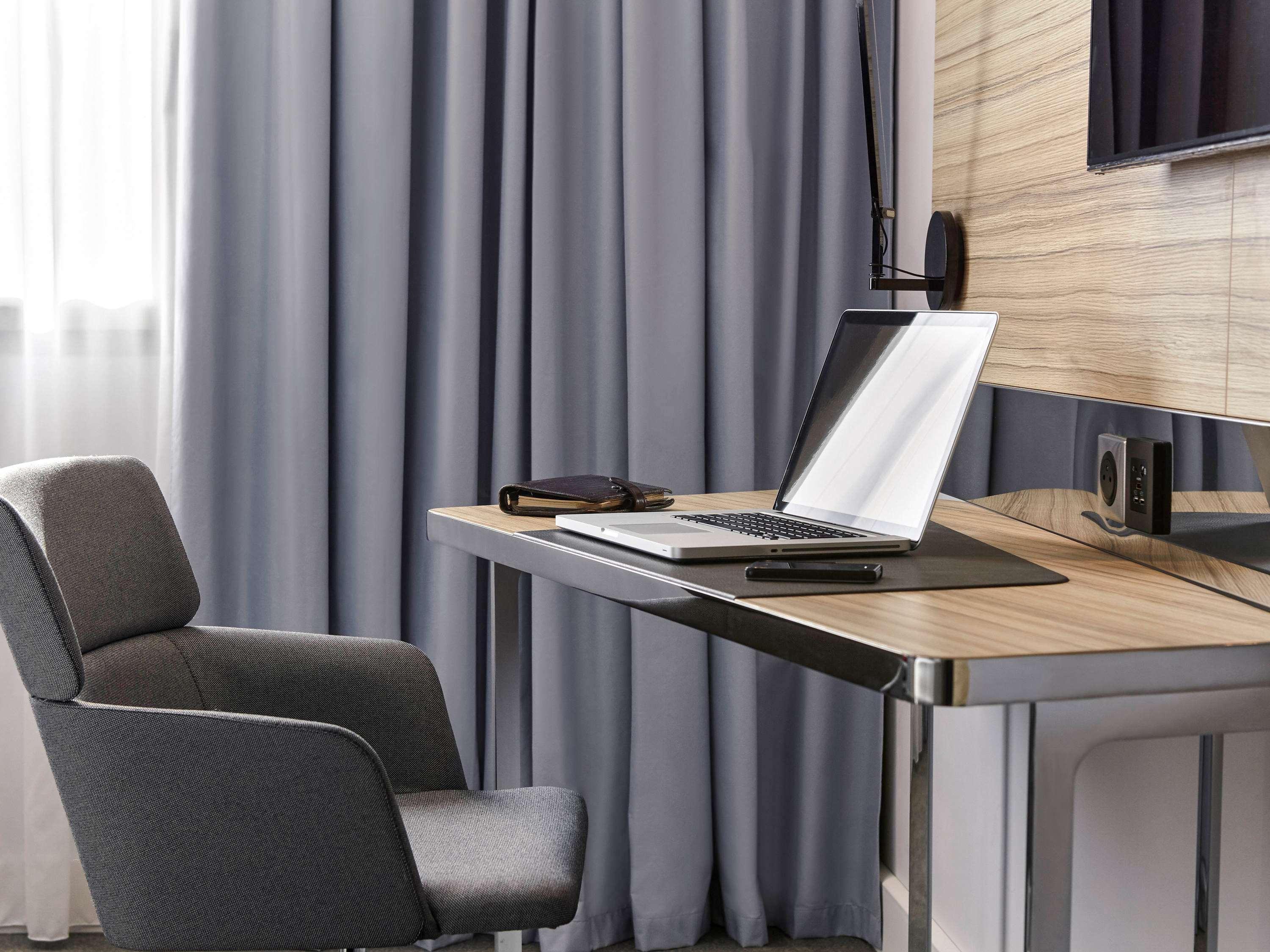 Novotel Antibes Sophia Antipolis Hotel 4*